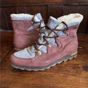 Sorel Alpine cozy boot